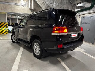 2018 Toyota Land Cruiser 200 Series Рестайлинг 2, чёрный, 6350000 рублей, вид 3