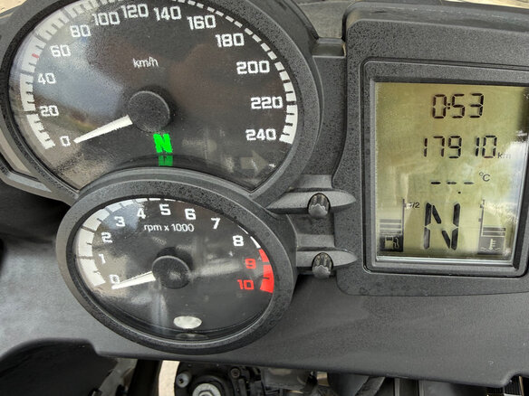 2013 BMW F 800 GT, белый, 560000 рублей - вид 4