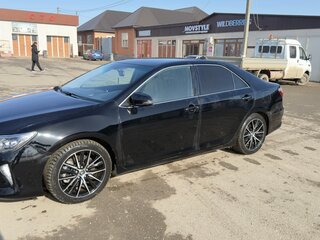 2016 Toyota Camry VII (XV50) Рестайлинг, чёрный, 1750000 рублей, вид 4