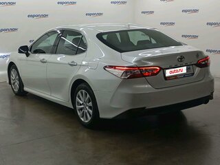 2021 Toyota Camry VIII (XV70), белый, 2940000 рублей, вид 4