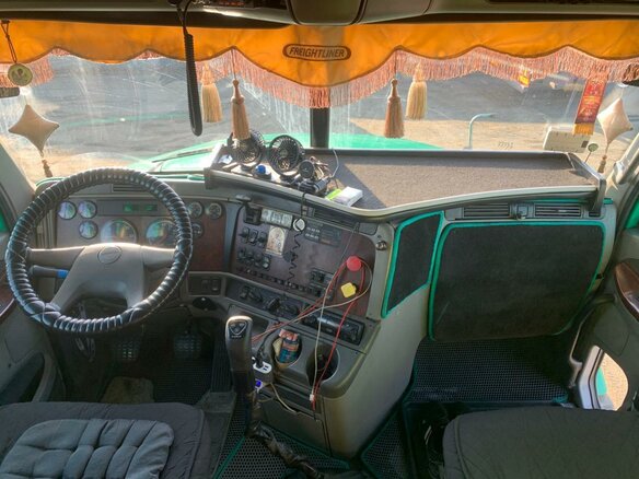 2003 Freightliner Century Class, зелёный, 1450000 рублей - вид 10