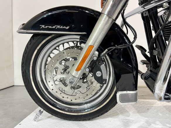 2011 Harley-Davidson Road King, чёрный, 710000 рублей - вид 13