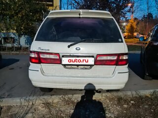 2001 Nissan Presage I, белый, 600000 рублей, вид 3