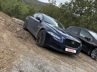 2016 Jaguar XJ Long IV (X351) Рестайлинг, синий, 4320000 рублей, вид 2