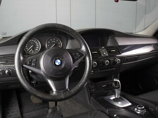 2009 BMW 5 серии 525xi V (E60/E61) Рестайлинг, чёрный, 1420000 рублей, вид 5
