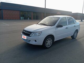 2013 Lada (ВАЗ) Granta I, белый, 380000 рублей, вид 1