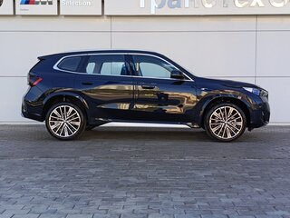2026 BMW X1 Long 25Li xDrive III (U11/U12), чёрный, 6180000 рублей, вид 4