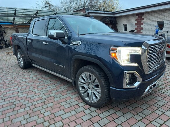 2021 GMC Sierra Double Cab IV, фиолетовый, 6100000 рублей - вид 3