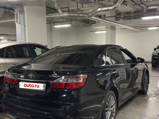2016 Toyota Camry VII (XV50) Рестайлинг, чёрный, 2100000 рублей, вид 4