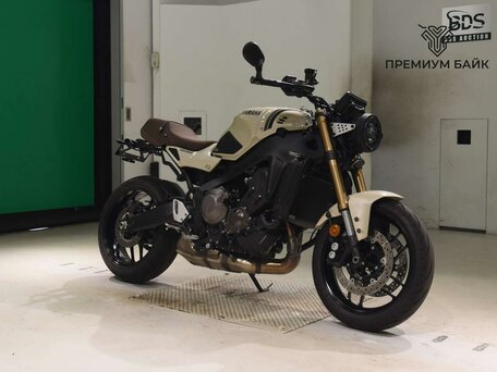 2025 Yamaha XSR900, бежевый, 1299000 рублей, вид 3