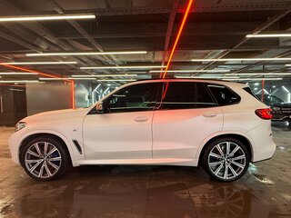 2019 BMW X5 M50d IV (G05/G18), белый, 7150000 рублей, вид 2