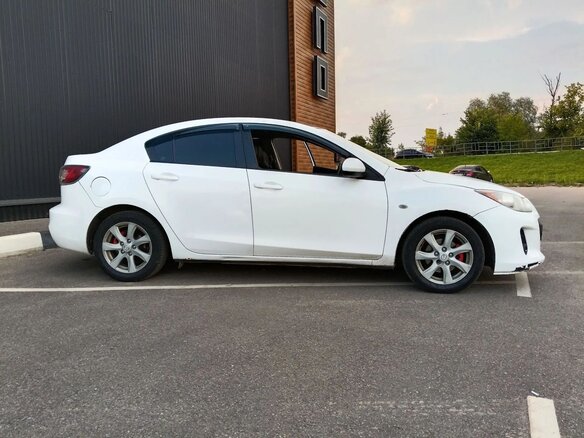 2010 Mazda 3 II (BL), белый, 580000 рублей - вид 2