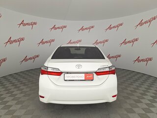 2017 Toyota Corolla XI (E160, E170, E180) Рестайлинг 1, белый, 1520000 рублей, вид 4