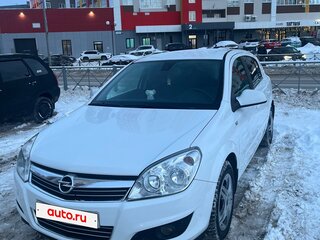 2011 Opel Astra H Рестайлинг, белый, 580000 рублей, вид 1