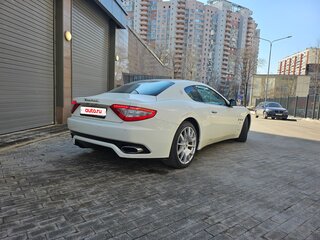 2009 Maserati GranTurismo I, белый, 5750000 рублей, вид 3
