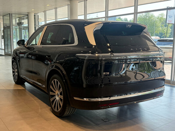 2026 Aito M7 53.4 kWh II, чёрный, 8900000 рублей - вид 17
