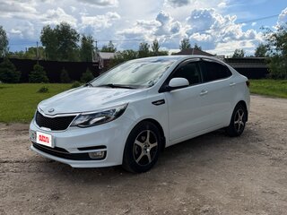 2016 Kia Rio III Рестайлинг, белый, 950000 рублей, вид 1