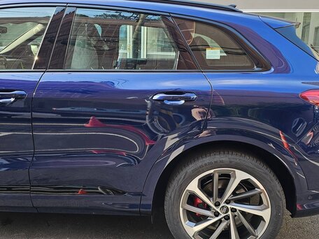 2026 Audi Q5 40 TDI III (GU), синий, 7600000 рублей, вид 4