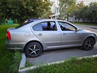 2011 Skoda Octavia DSG7 II (A5) Рестайлинг, серебристый, 820000 рублей, вид 3