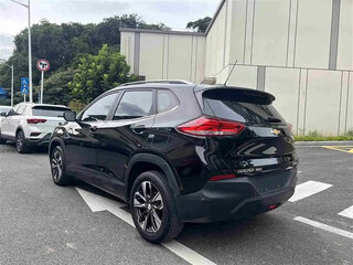 2019 Chevrolet Tracker IV, чёрный, 800100 рублей, вид 4