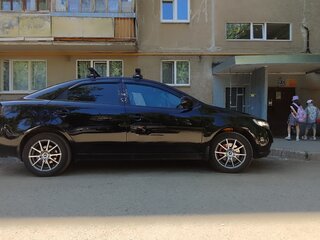2012 Kia Cerato 6-speed II, чёрный, 800000 рублей, вид 5