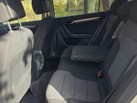 2011 Volkswagen Passat B7, белый, 1250000 рублей - вид 5