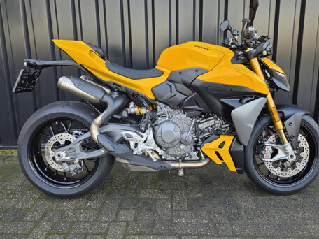 2026 Ducati Streetfighter V2, жёлтый, 2390000 рублей, вид 1