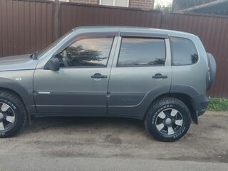 2011 Chevrolet Niva I Рестайлинг, серый, 550000 рублей, вид 3