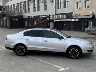 2010 Volkswagen Passat B6, серебристый, 800000 рублей, вид 4