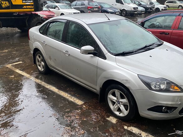 2010 Ford Focus II Рестайлинг, серебристый, 600000 рублей - вид 5