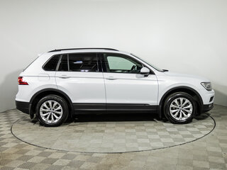 2019 Volkswagen Tiguan II, белый, 2019700 рублей, вид 4