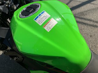 2023 Kawasaki Ninja 400, зелёный, 737000 рублей, вид 4