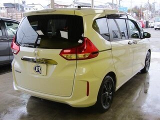 2023 Honda Freed II Рестайлинг, белый, 1460999 рублей, вид 4