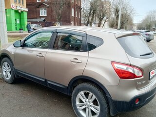 2010 Nissan Qashqai I Рестайлинг, коричневый, 815000 рублей, вид 4