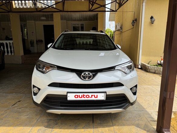 2018 Toyota RAV4 IV (XA40) Рестайлинг, белый, 2790000 рублей - вид 5