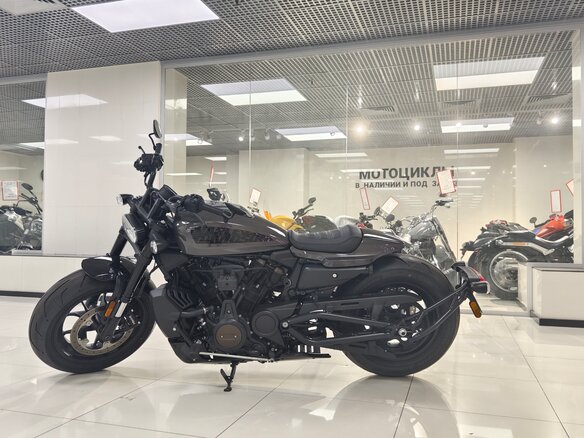 2023 Harley-Davidson Sportster S, серый, 1750000 рублей - вид 2