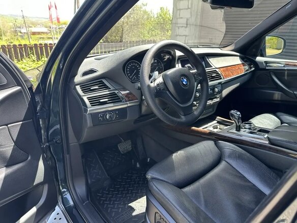 2007 BMW X5 48i II (E70), зелёный, 1700000 рублей - вид 5