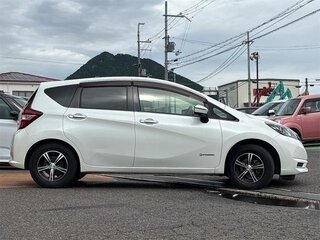 2018 Nissan Note Nismo II Рестайлинг, белый, 643000 рублей, вид 3