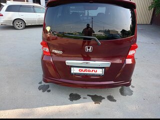 2009 Honda Freed I, красный, 1080000 рублей, вид 3