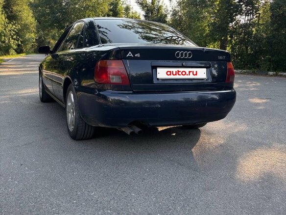 1996 Audi A4 I (B5), синий, 270000 рублей - вид 4