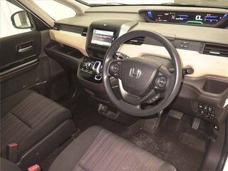 2019 Honda Freed II Рестайлинг, белый, 1500000 рублей, вид 3