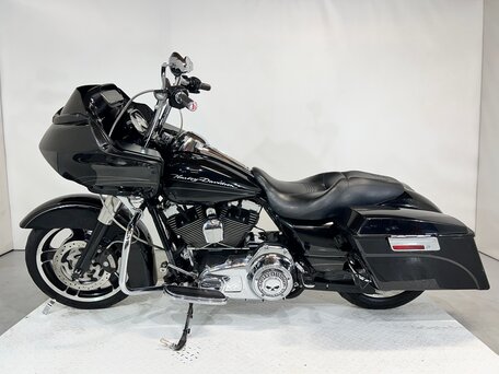 2012 Harley-Davidson Road Glide, чёрный, 710000 рублей, вид 2