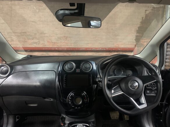 2017 Nissan Note e-Power II Рестайлинг, чёрный, 920000 рублей - вид 9