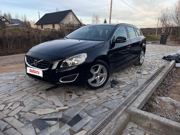 2011 Volvo V60 I, чёрный, 898000 рублей