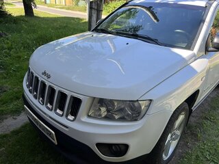 2012 Jeep Compass I Рестайлинг, белый, 920000 рублей, вид 1