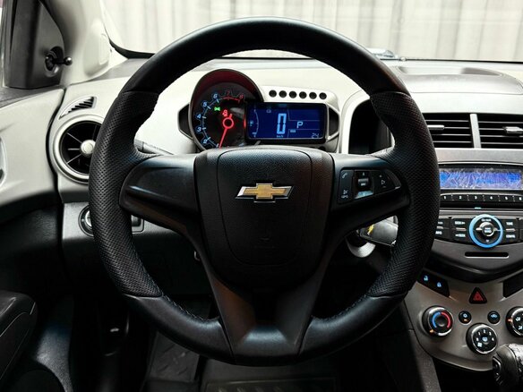 2013 Chevrolet Aveo II, чёрный, 829000 рублей - вид 15