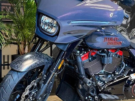 2026 Harley-Davidson CVO Street Glide ST, серый, 6500000 рублей, вид 2