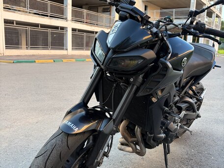 2018 Yamaha MT-09 (FZ-09), чёрный, 780000 рублей, вид 2