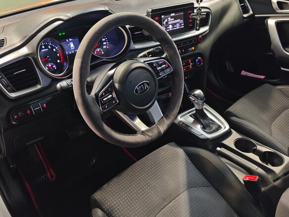 2019 Kia Ceed III, белый, 1350000 рублей - вид 21