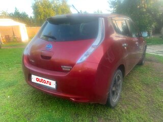 2012 Nissan Leaf I (ZE0/AZE0), красный, 1100000 рублей, вид 4